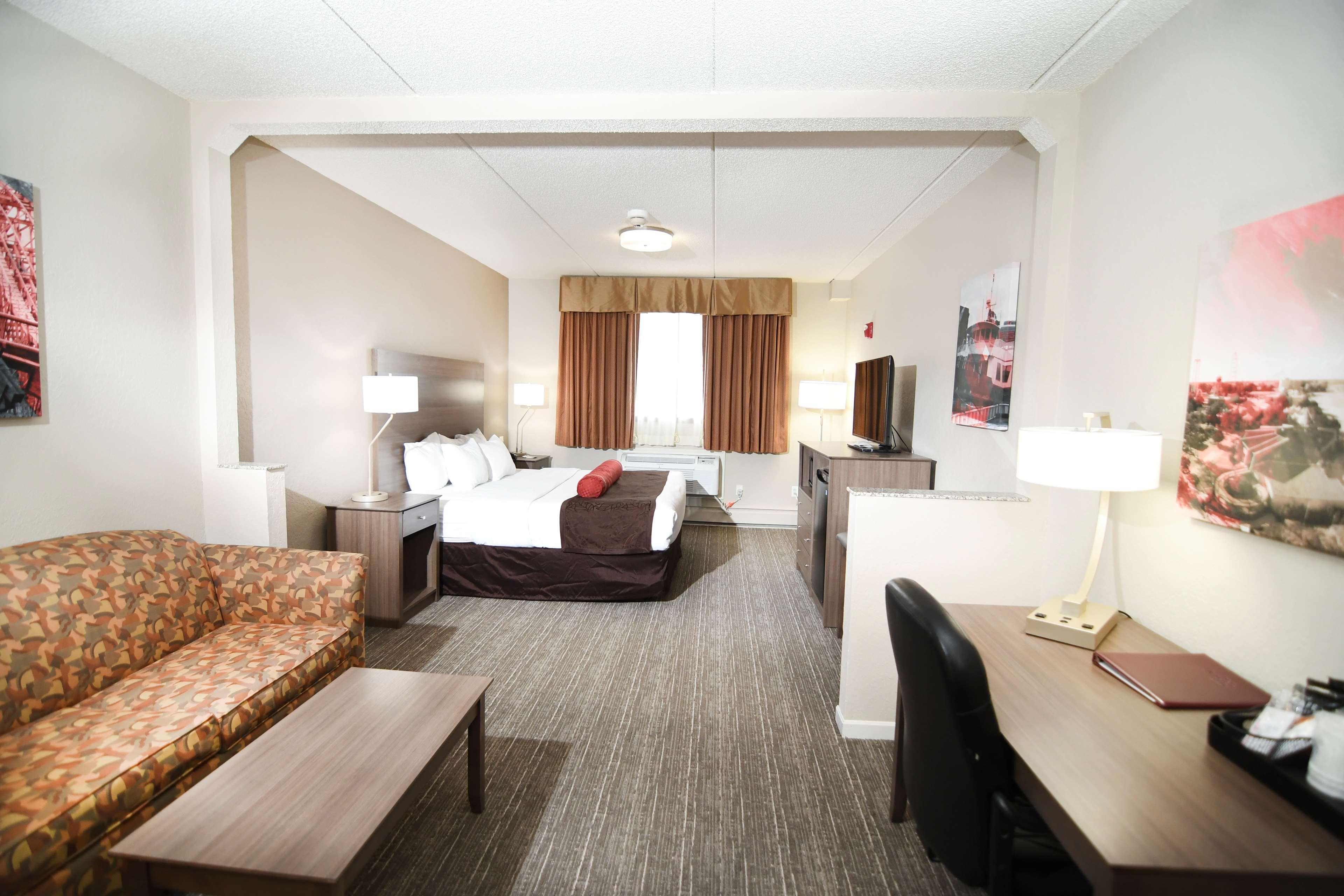 Best Western Plus Sandusky Hotel & Suites Экстерьер фото