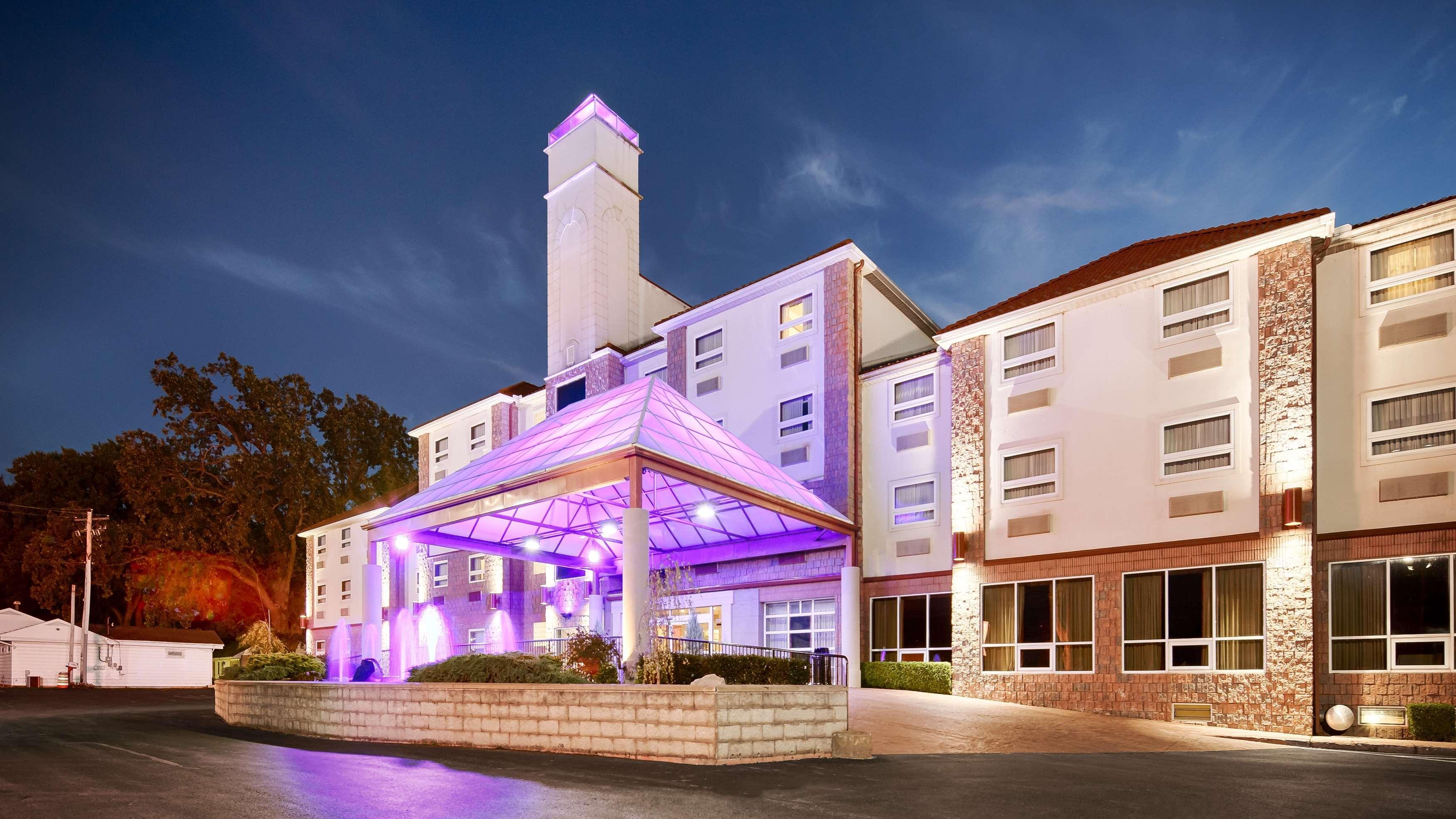 Best Western Plus Sandusky Hotel & Suites Экстерьер фото