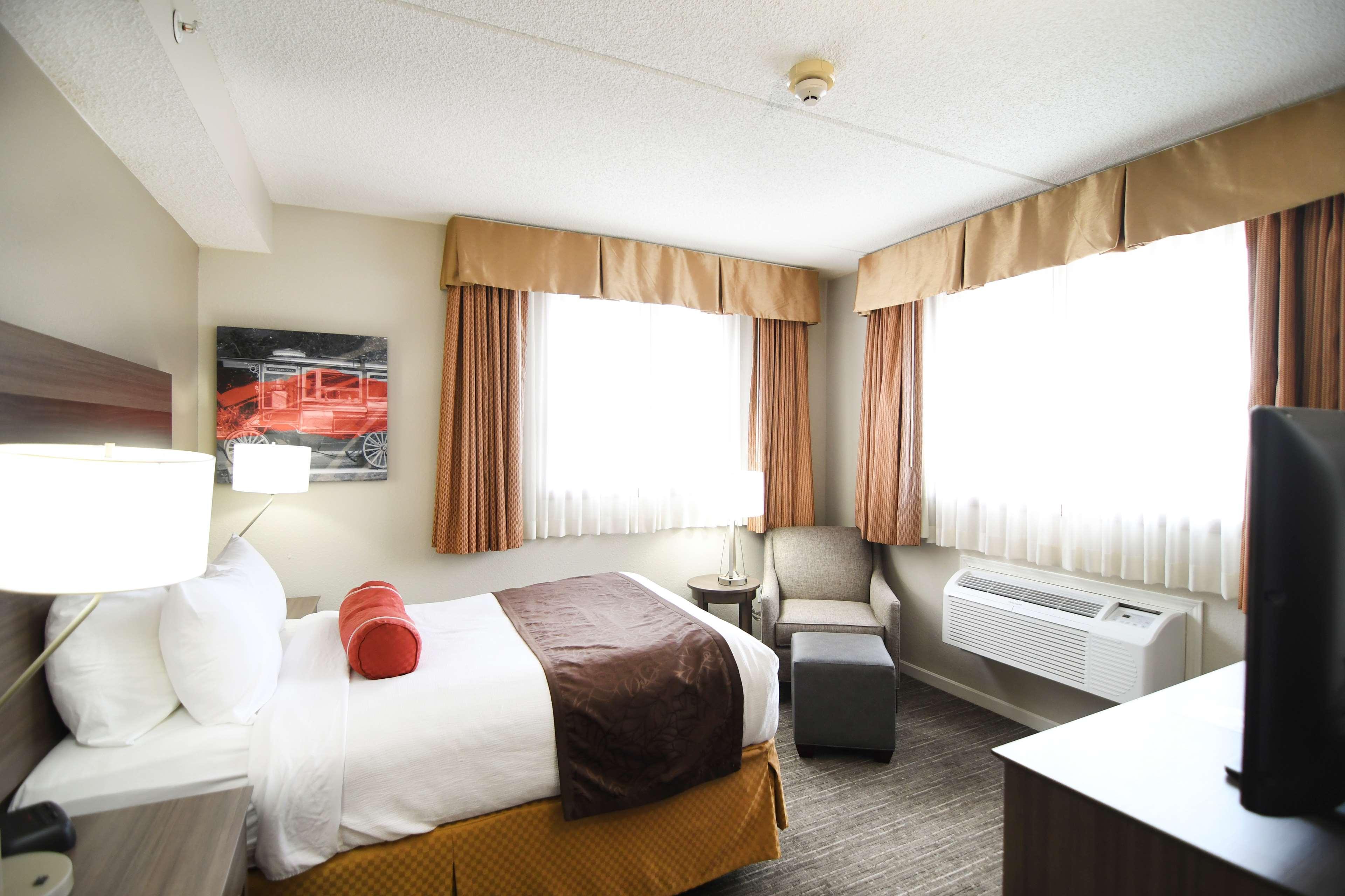 Best Western Plus Sandusky Hotel & Suites Экстерьер фото
