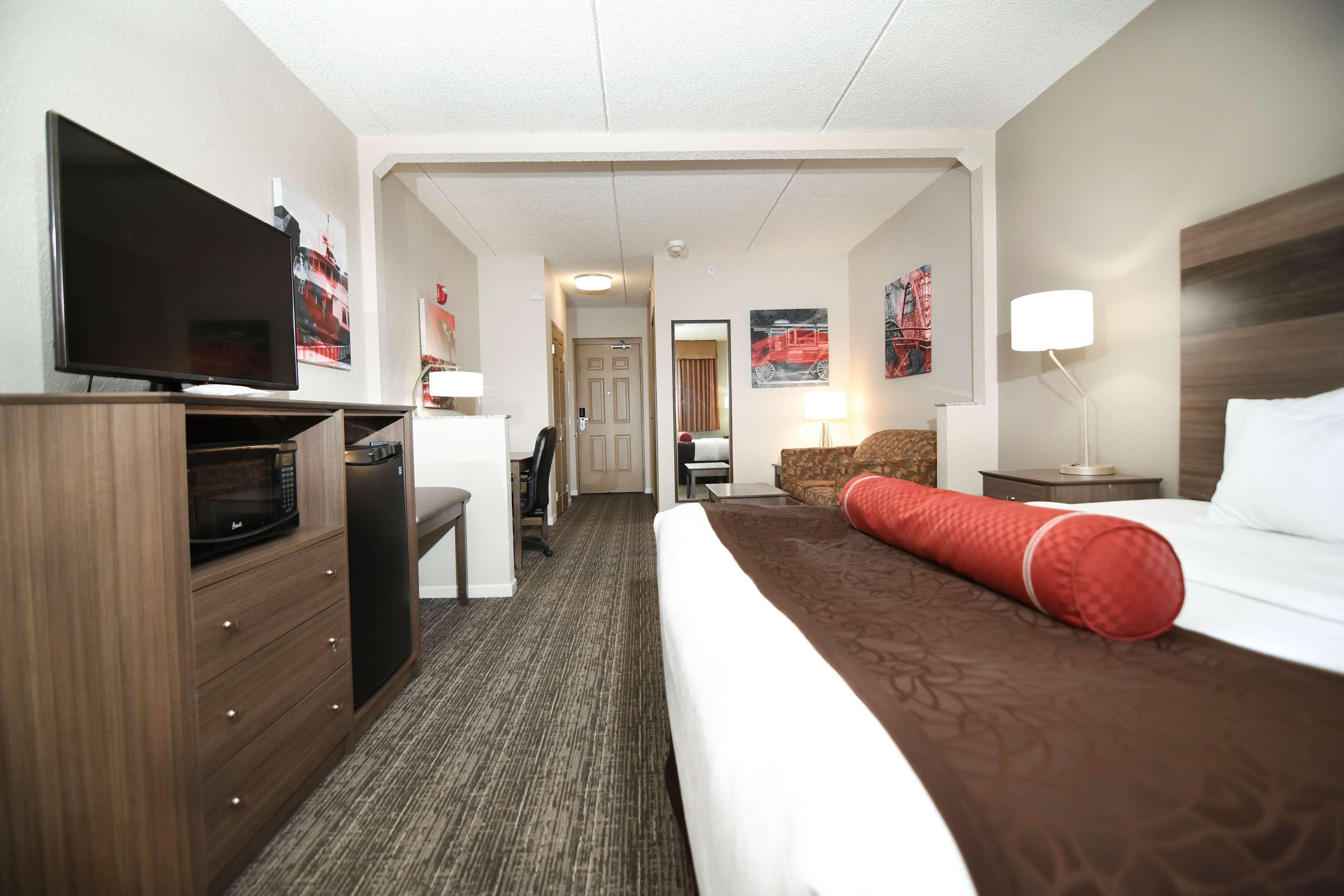 Best Western Plus Sandusky Hotel & Suites Экстерьер фото