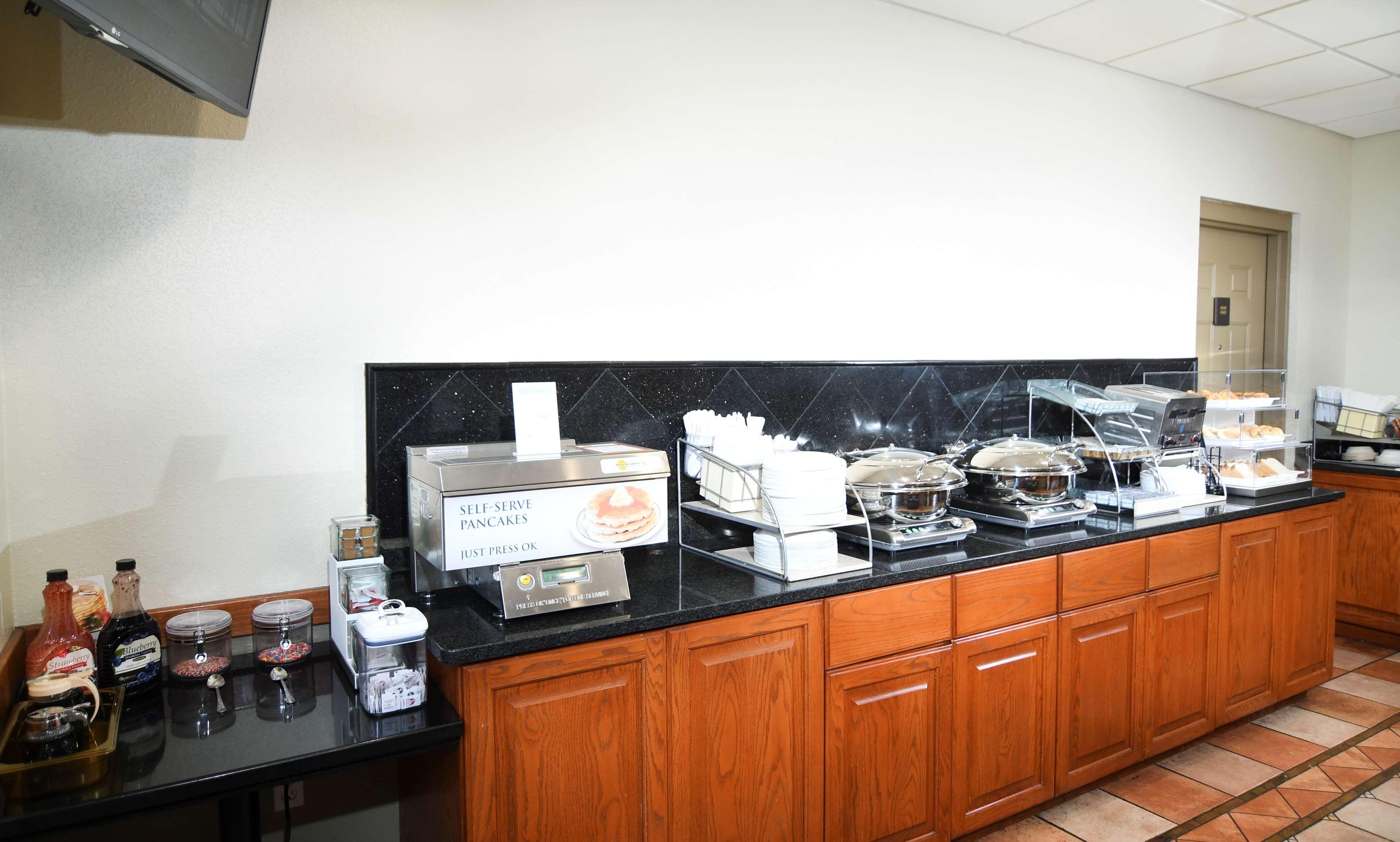 Best Western Plus Sandusky Hotel & Suites Экстерьер фото