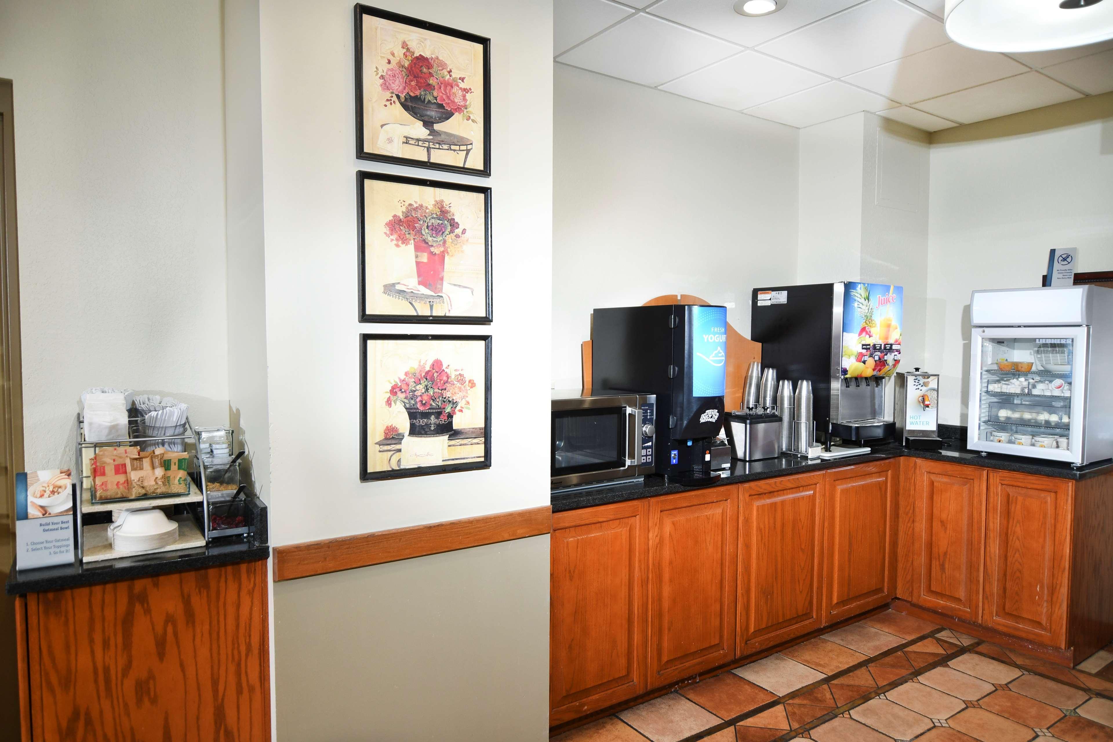 Best Western Plus Sandusky Hotel & Suites Экстерьер фото