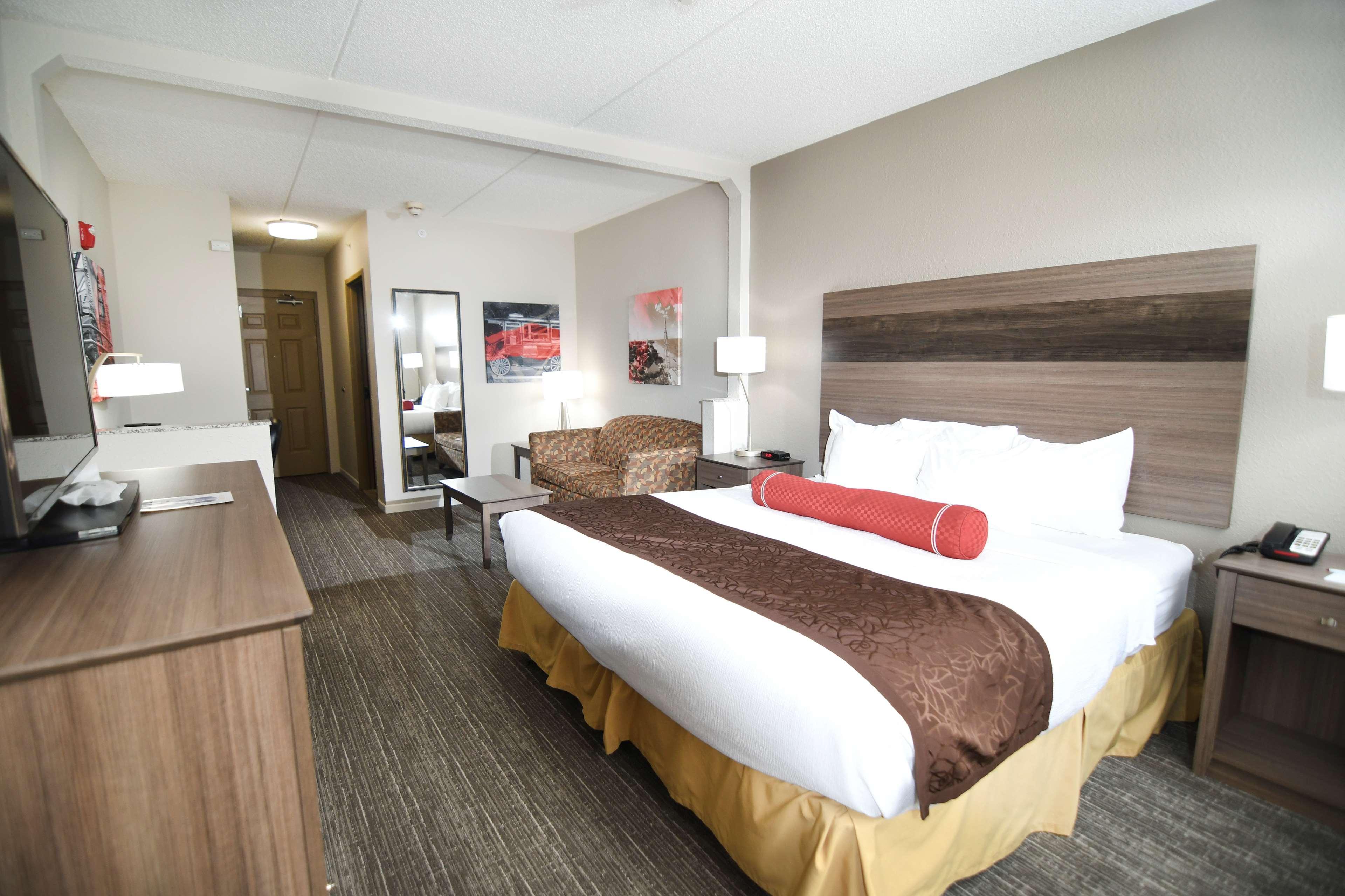 Best Western Plus Sandusky Hotel & Suites Экстерьер фото