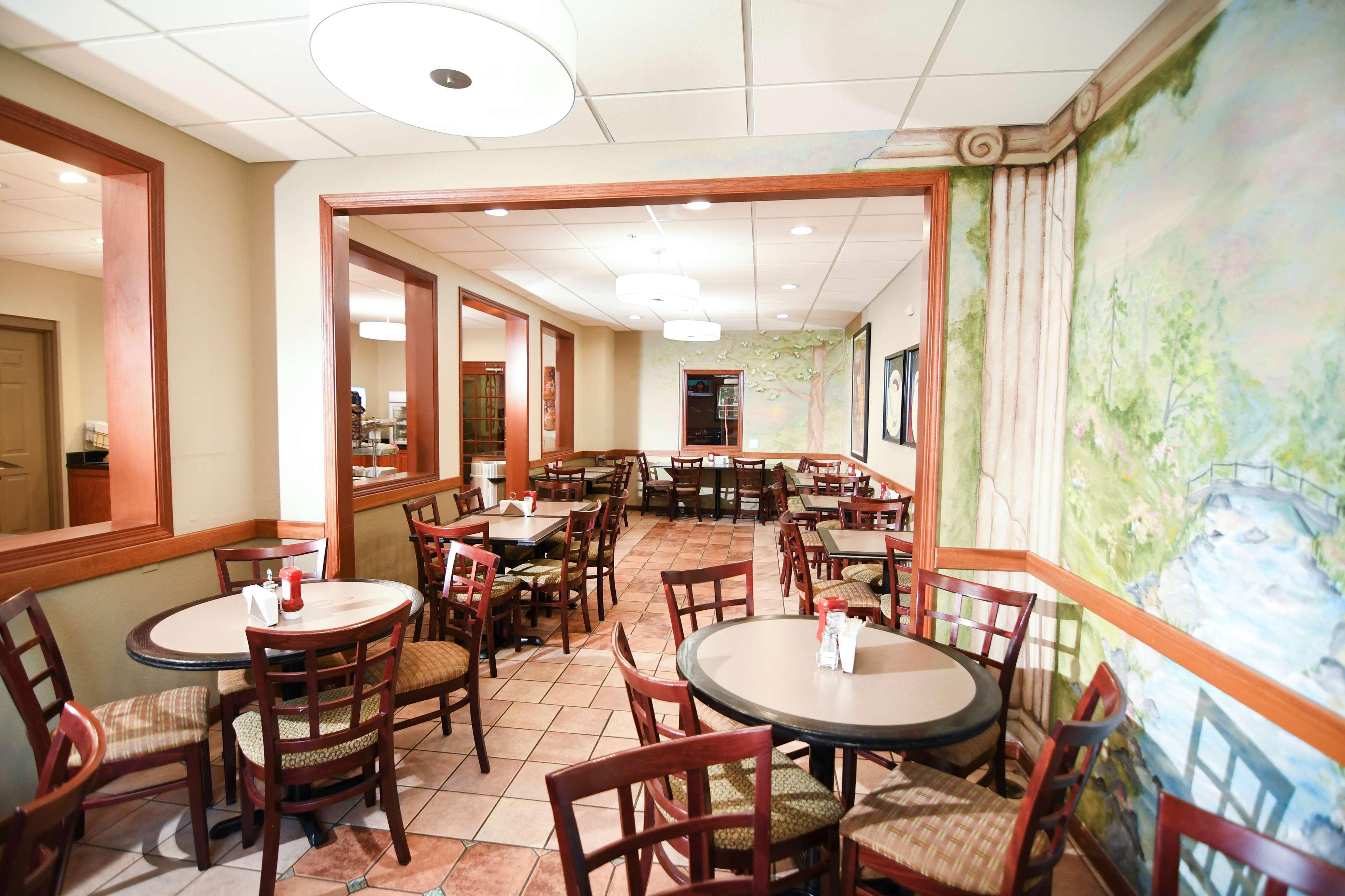 Best Western Plus Sandusky Hotel & Suites Экстерьер фото