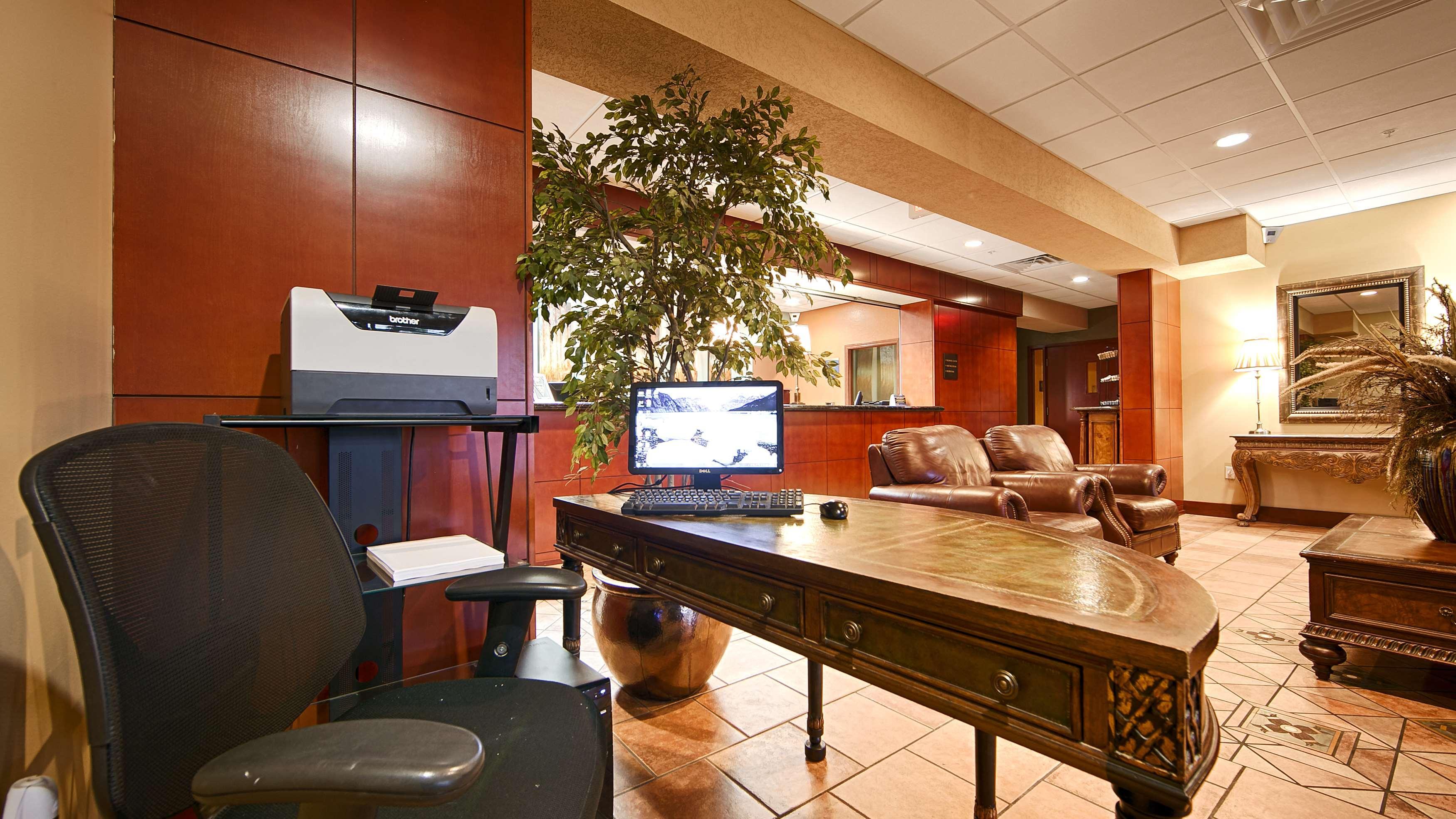 Best Western Plus Sandusky Hotel & Suites Экстерьер фото
